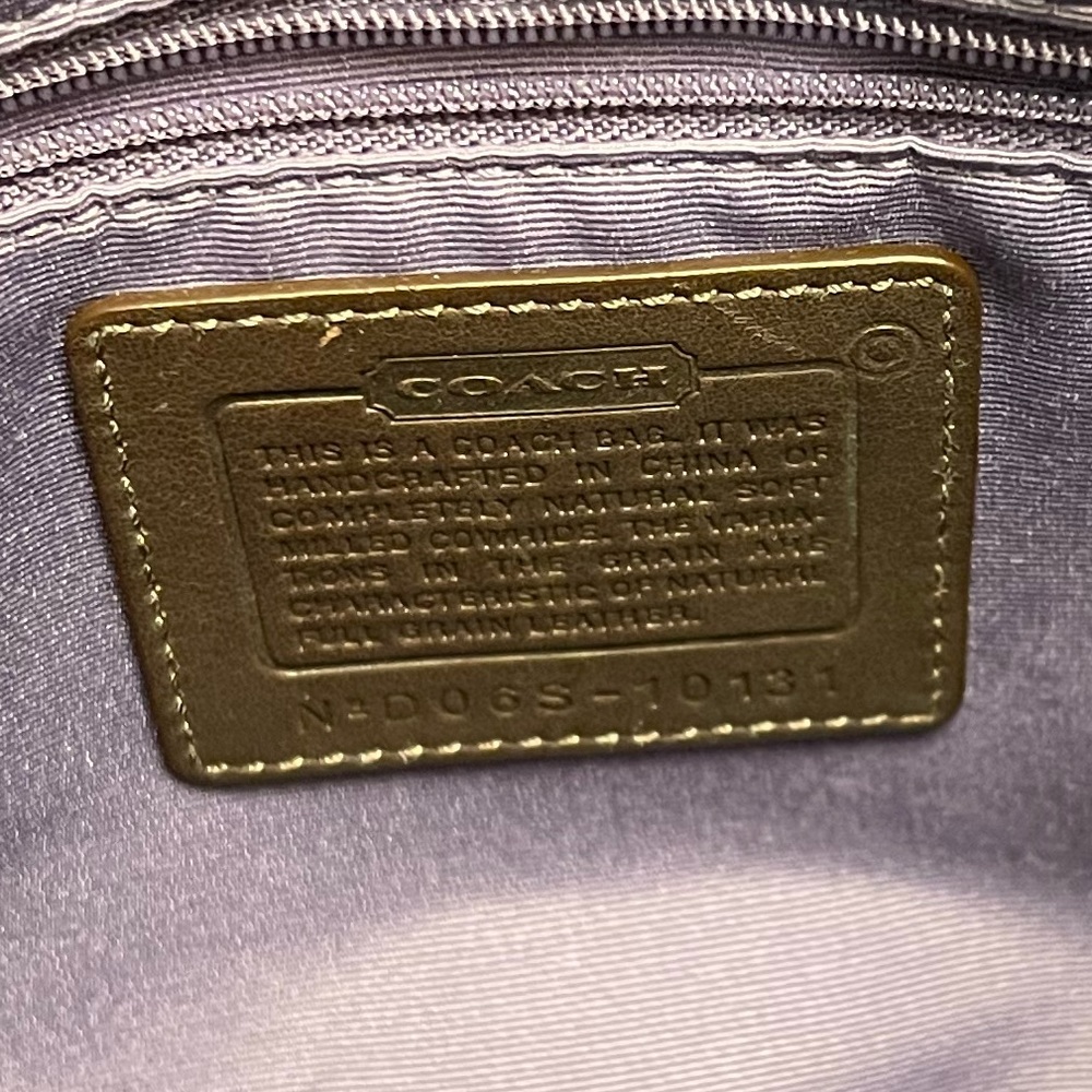 Coach pebble brown leather purse. Size OS - Picture 3 of 5